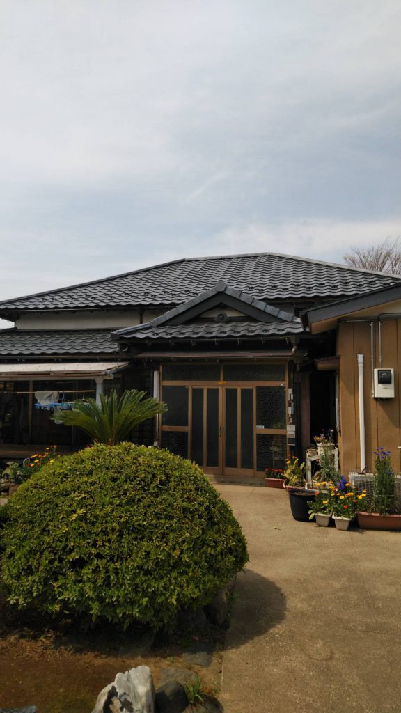 埼玉県三郷市の有限会社 伊原瓦巧芸、屋根の葺き替え工事